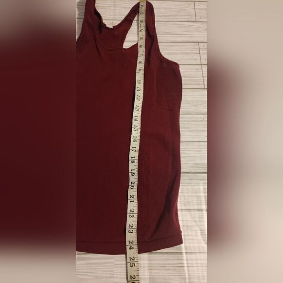 Lululemon Reveal Racerback Tank Top Size M Burgundy - Picture 9 of 11